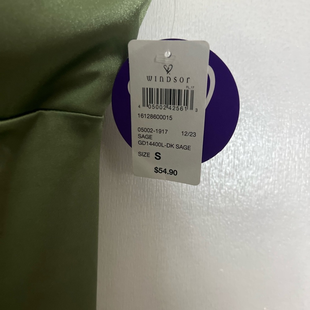 Windsor floor olive green silky dress - Picture 3 of 5